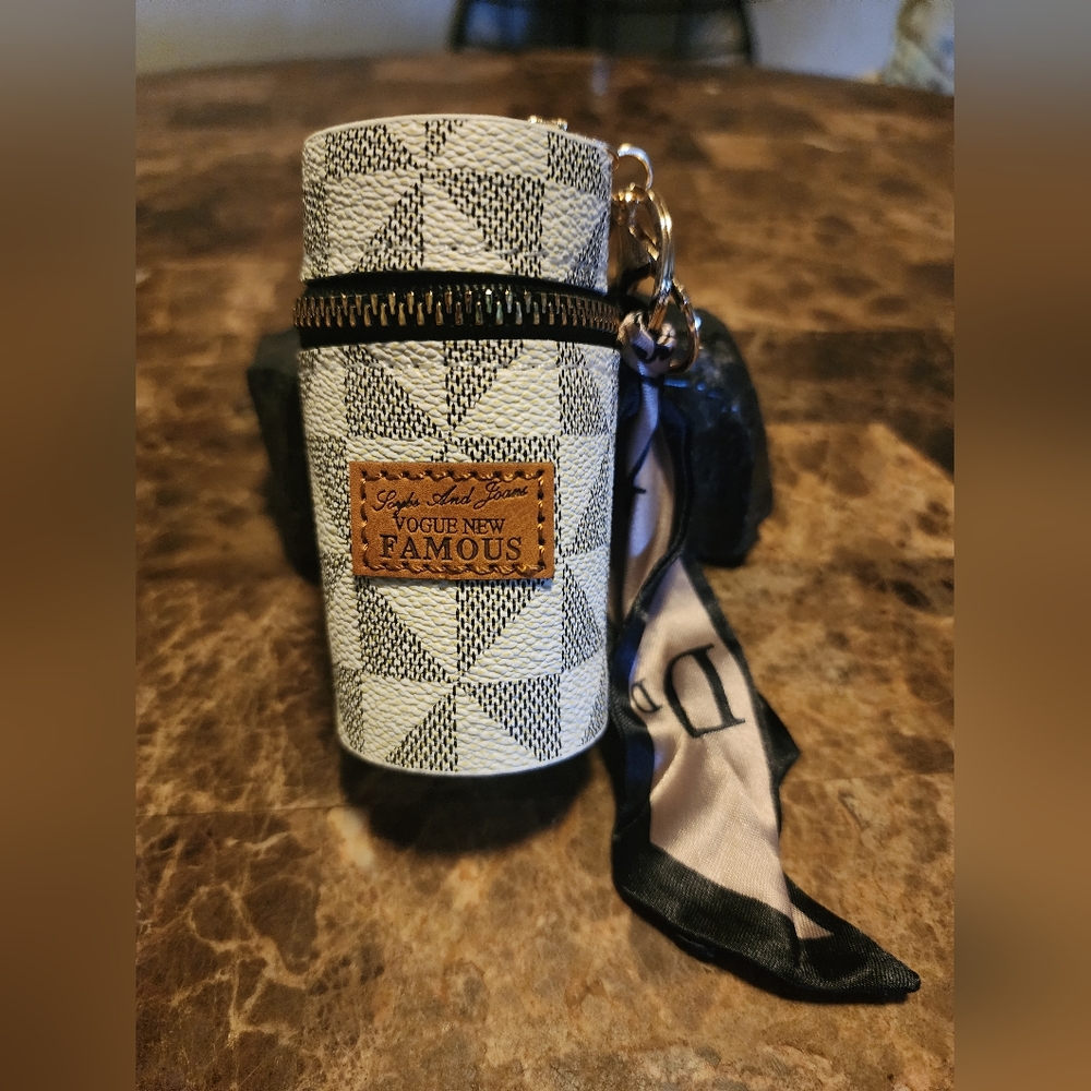 Leather Keychain Holder "White" 🤍